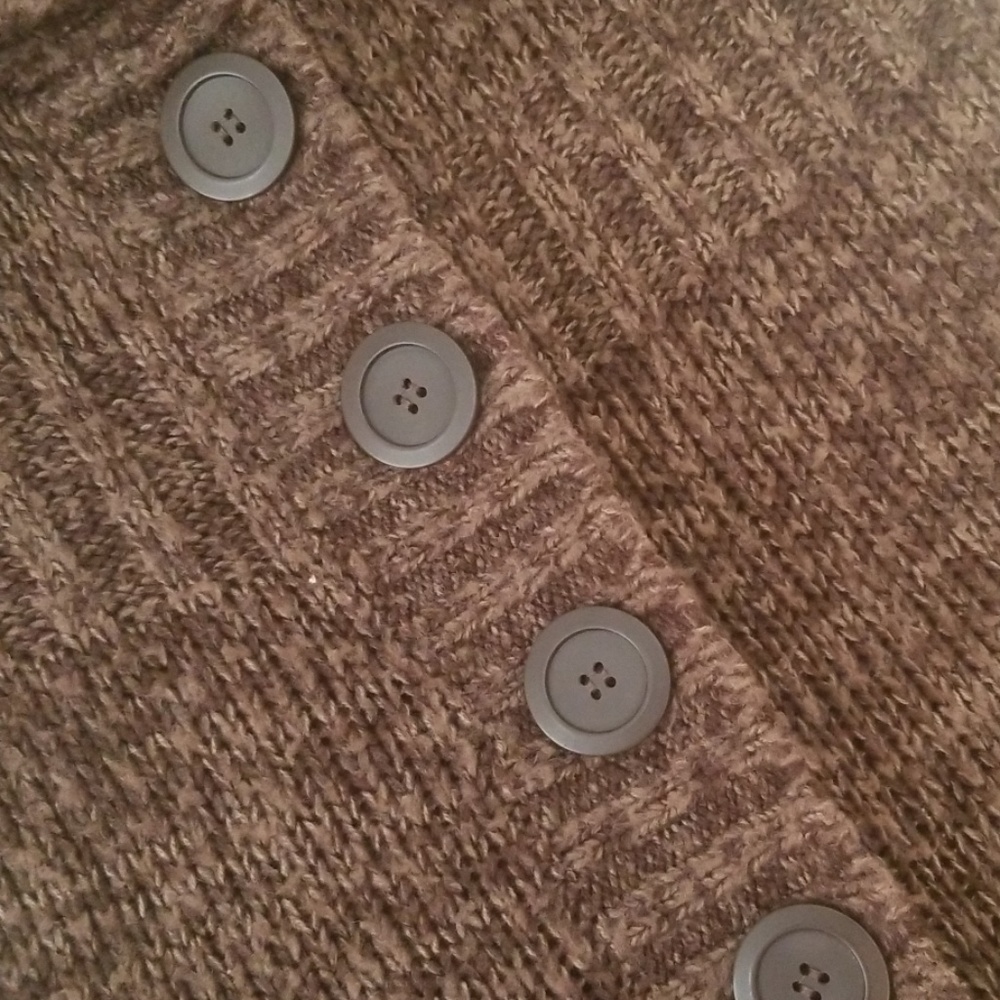 Sweater - Picture 2 of 8